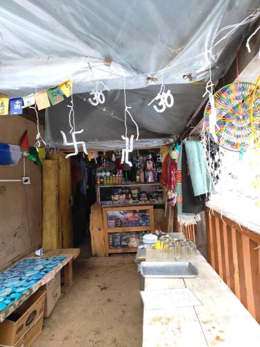 Fotografie z fotogalerie ubytování Cafe vee camping point Tosh kutla v destinaci Kulu