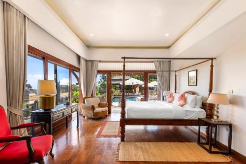 Ένα ή περισσότερα κρεβάτια σε δωμάτιο στο Luxury Mansion Villa 200 m to Chaweng Beach