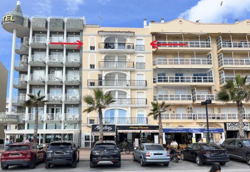 Amazing Beachfront Views - 3 Bedrooms Apartment