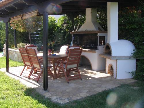 Villa Nafplion private pool garden bbq 5' sea