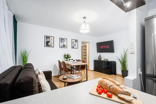 Χώρος καθιστικού στο Lumina apartment opposite the Palace of Culture and Science