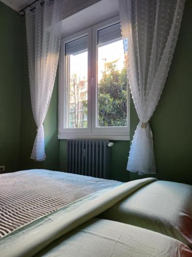 Art Dèco Milan apartment near Metro&Navigli