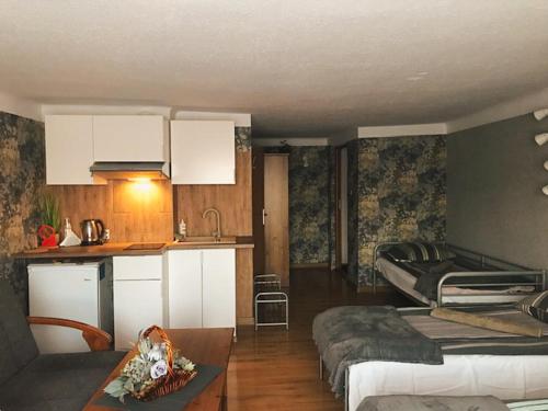 Una cama o camas en una habitación de Hotel WIR