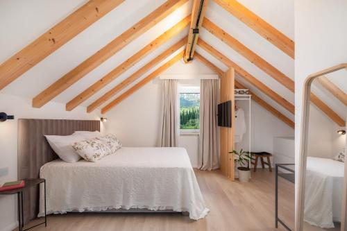 Ένα ή περισσότερα κρεβάτια σε δωμάτιο στο Villa Emelie, Luxury Oasis Near Dubrovnik