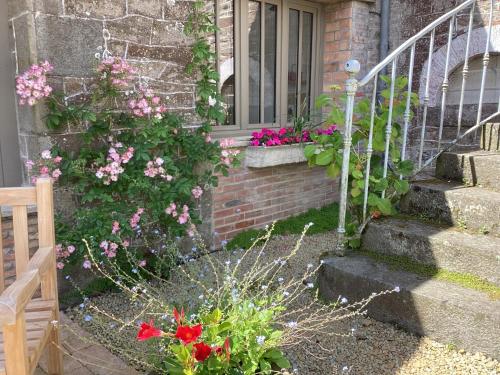 Photo de la galerie de l'établissement Une grange en Bretagne, à Pleudihen-sur-Rance