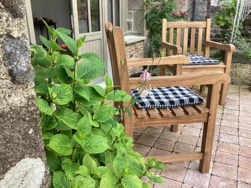 Photo de la galerie de l'établissement Une grange en Bretagne, à Pleudihen-sur-Rance