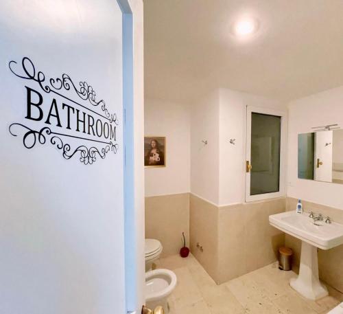 Un baño de Dimora Arte e Vino