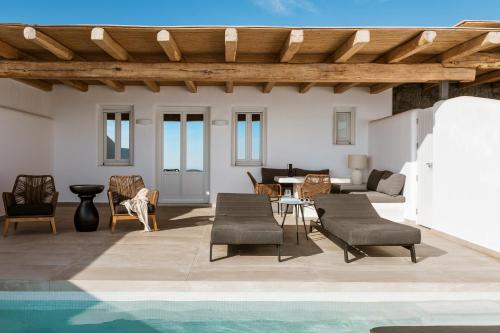 NĒRO Suites by NOMÉE Hospitality Group photo 3