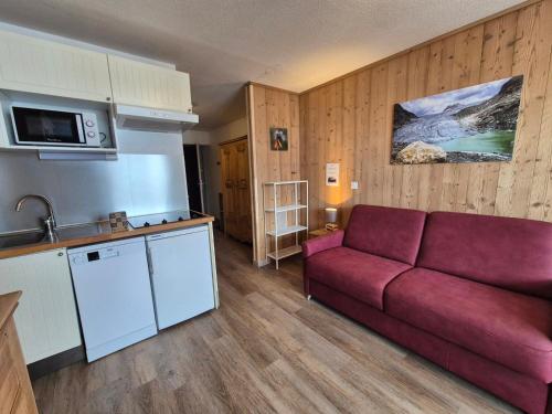 Studio cabine au pied des pistes, proche funiculaire, balcon, accepte animaux - FR-1-502-520