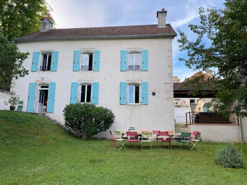 Charmante maison avec jardin et jacuzzi