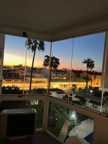 Holiday Studio by Meatina