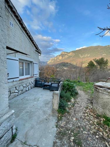 Photo de la galerie de l'établissement Maison au calme à Bar Sur Loup, à Le Bar-sur-Loup