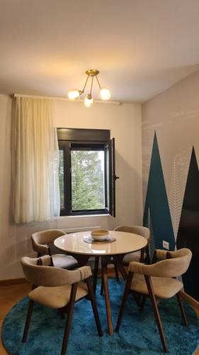 Χώρος καθιστικού στο Villa Jezero 4