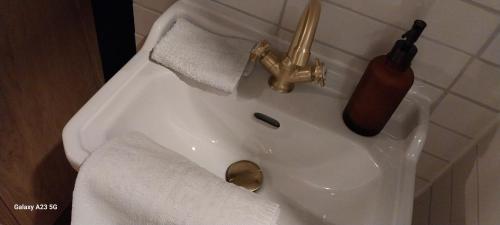 Φωτογραφία από το άλμπουμ του "Chez Lyly et Juju" Piscine&Sauna Calme 3chambres σε Ανζέ