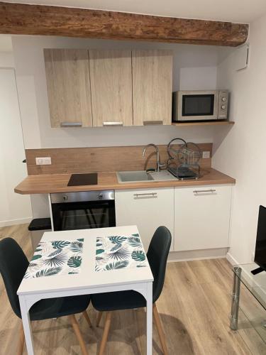 Photo de la galerie de l'établissement Studio complet Belleville en Beaujolais, à Belleville-en-Beaujolais