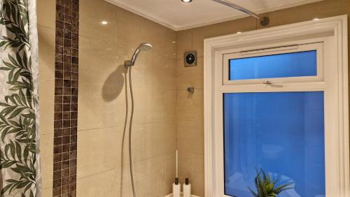 Vannituba majutusasutuses Charming Flat in Wimbledon