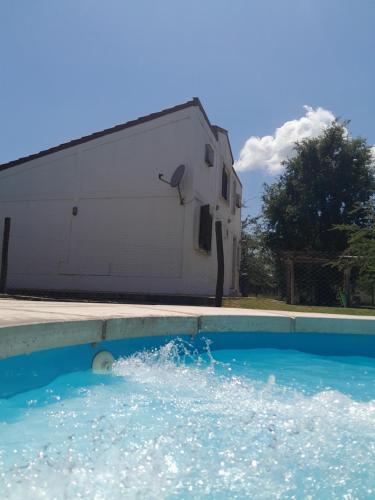 Πισίνα στο ή κοντά στο rafaella