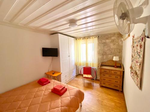 Marialena flat /Corfu historical center/Porta Remounda