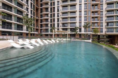 Luxe 1BR in Citywalk with Pool Balcony & More