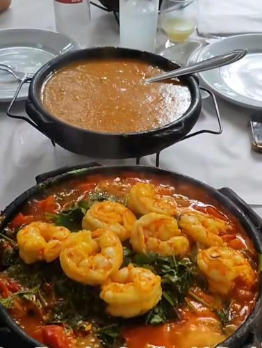 Makanan di atau berdekatan hotel