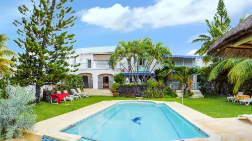 Spacious villa with sea view in Trou D'Eau Douce