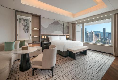 Postel nebo postele na pokoji v ubytování The Ritz-Carlton, Shenzhen