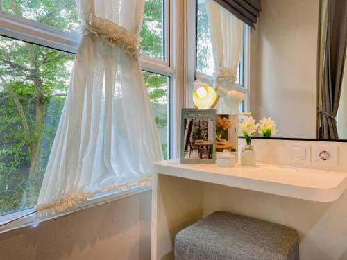 Φωτογραφία από το άλμπουμ του Comfy and Good Place Studio Citra Living Apartment By Travelio στην Τζακάρτα