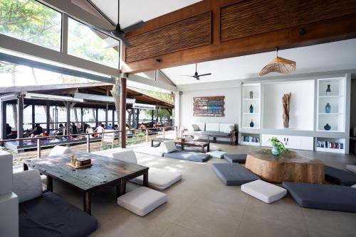 Ein Sitzbereich in der Unterkunft Samahita Retreat