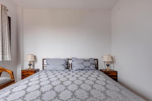 صورة لـ 1 BR Stay enclosing the mountains Nivriti Cottage في Bhikia Sain