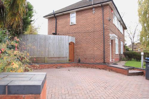 2nd Home Stays Erdington Birmingham - Sleeps 6 Max - Near Erdington Station 10-15 mins walk - Perry Barr Regeneration - Contractors - Long Stays Welcome photo 7