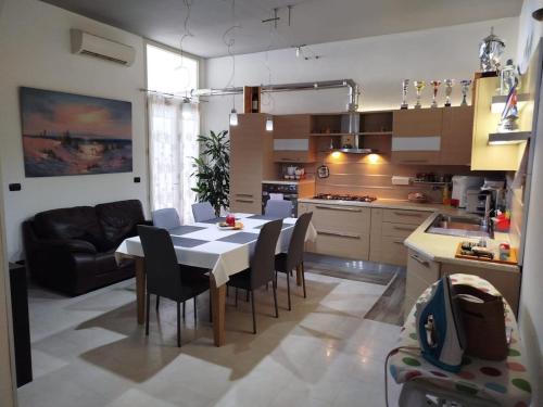 Una cocina o zona de cocina en Antonio&Marghy House