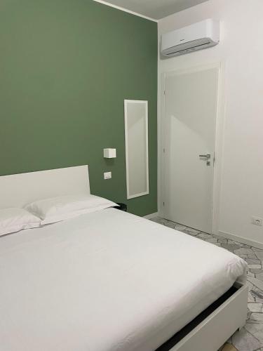 Apartment M4 Tolstoj - Duomo Tortona Navigli Area
