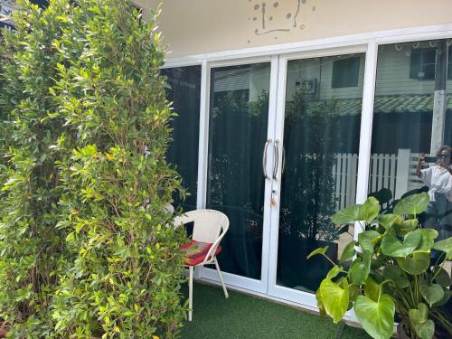 Zahrada ubytování Namthip Homebeach