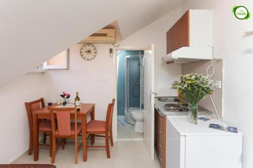 Lana Old Town Center Apartment