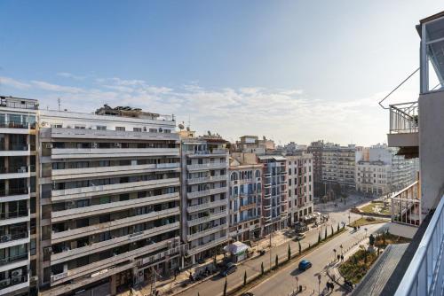 Mirror Luxury Central Penthouse by BiNoBi!