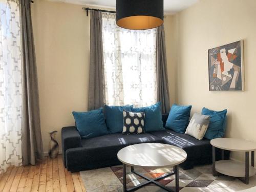 Area soggiorno di Charming Apartment Sofia 100m²