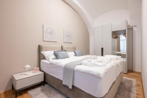 1 BDR - Apartment Majestic, right near Vienna's Old City