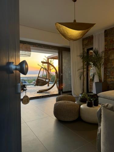 Χώρος καθιστικού στο Mikri Vigla Villas with private swimming pool