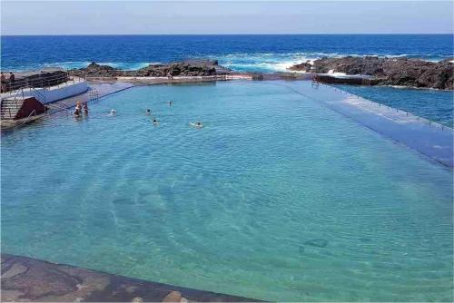 Πισίνα στο ή κοντά στο Sunset Paradise Tenerife -The Romantic Seascape