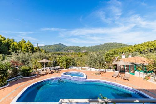 Nature Grand Estate - Spacious Villa with Pool