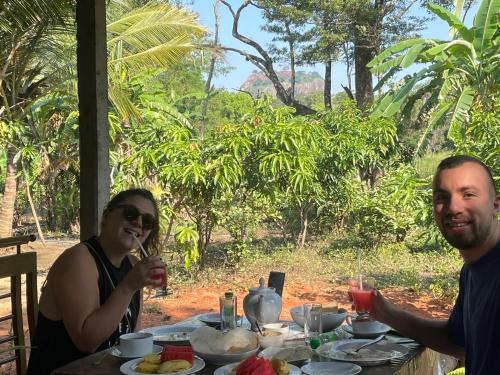 Comida en la casa de huéspedes o alrededores