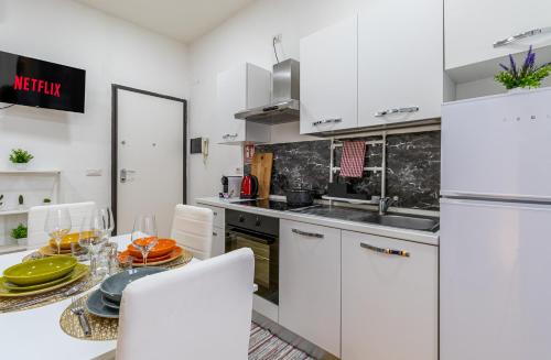 Milano Centrale - Parking nearby and Free Wifi