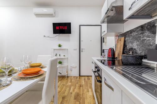 Milano Centrale - Parking nearby and Free Wifi