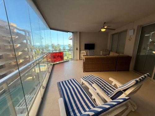 F4 - Mondrian World, Sofisticado - ServHouse