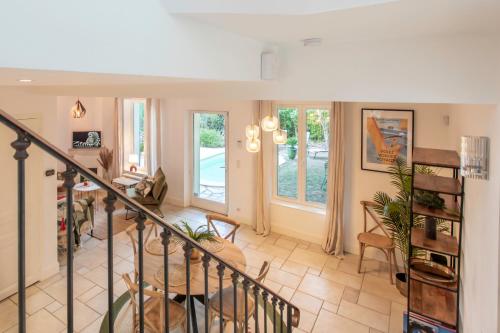 C8 Staywizus - Lovely House Cannes 4 BDR - Pool, AC, Garage & Wifi