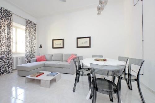 New Comfortable 2 Br Della Vittoria by Halldis