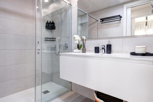 Estepona Old Town Apartments with a sea view OS photo 3