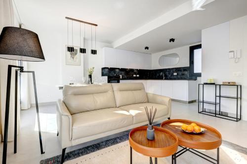 Estepona Old Town Apartments with a sea view OS