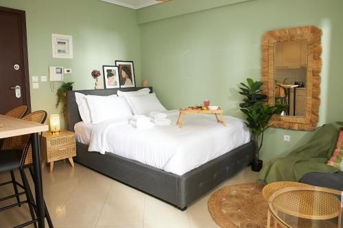 Pomegranate Luxury Studio by BiNoBi!