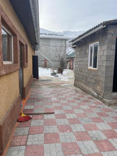 Rakennus, jossa guesthouse sijaitsee